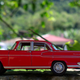 Illustration for article titled Feijoada Friday - Eu vou ser o melhor, à bordo de um Simca Chambord!